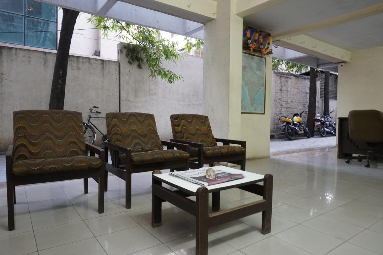 Oyo 22312 Nandanvan Hotel Pune
