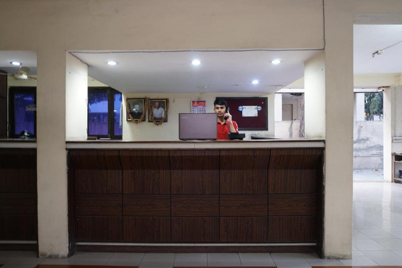 Hotel Oyo 22312 Nandanvan Pune
